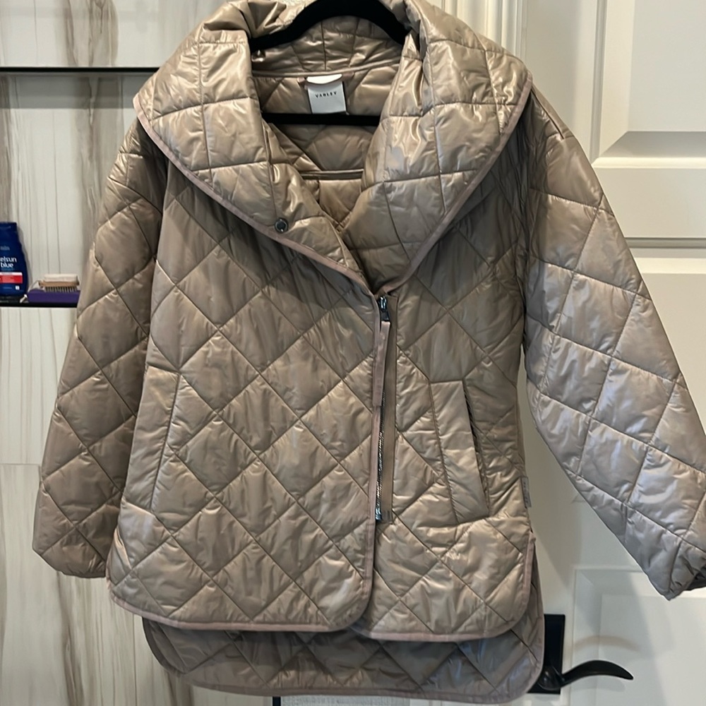 Varley quilt jacket